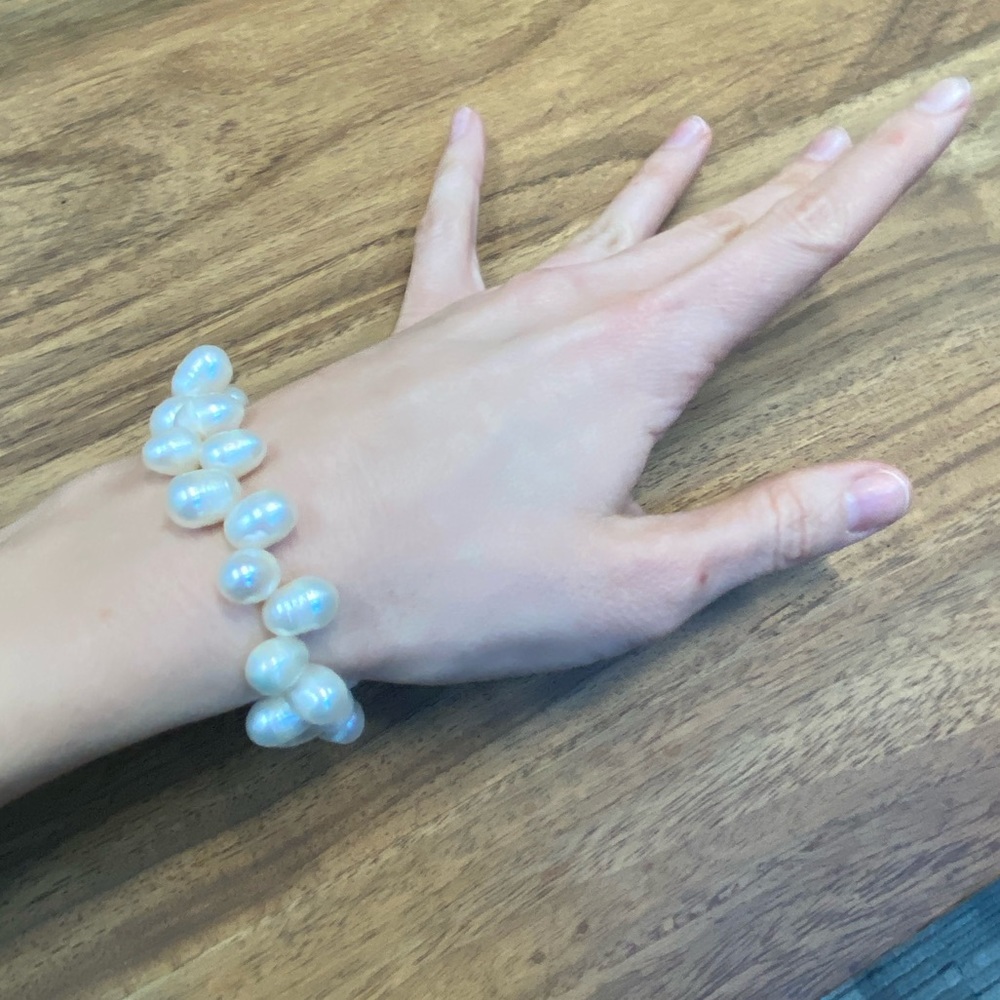 Bold freshwater pearl bracelet